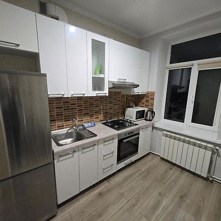 White New Apartments Ultracentral 2-Rooms In The Heart Chişinău Extérieur photo