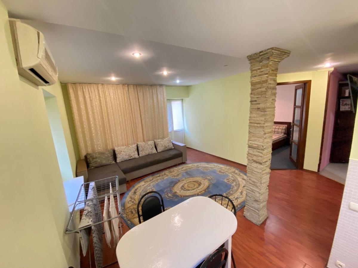 White New Apartments Ultracentral 2-Rooms In The Heart Chişinău Extérieur photo