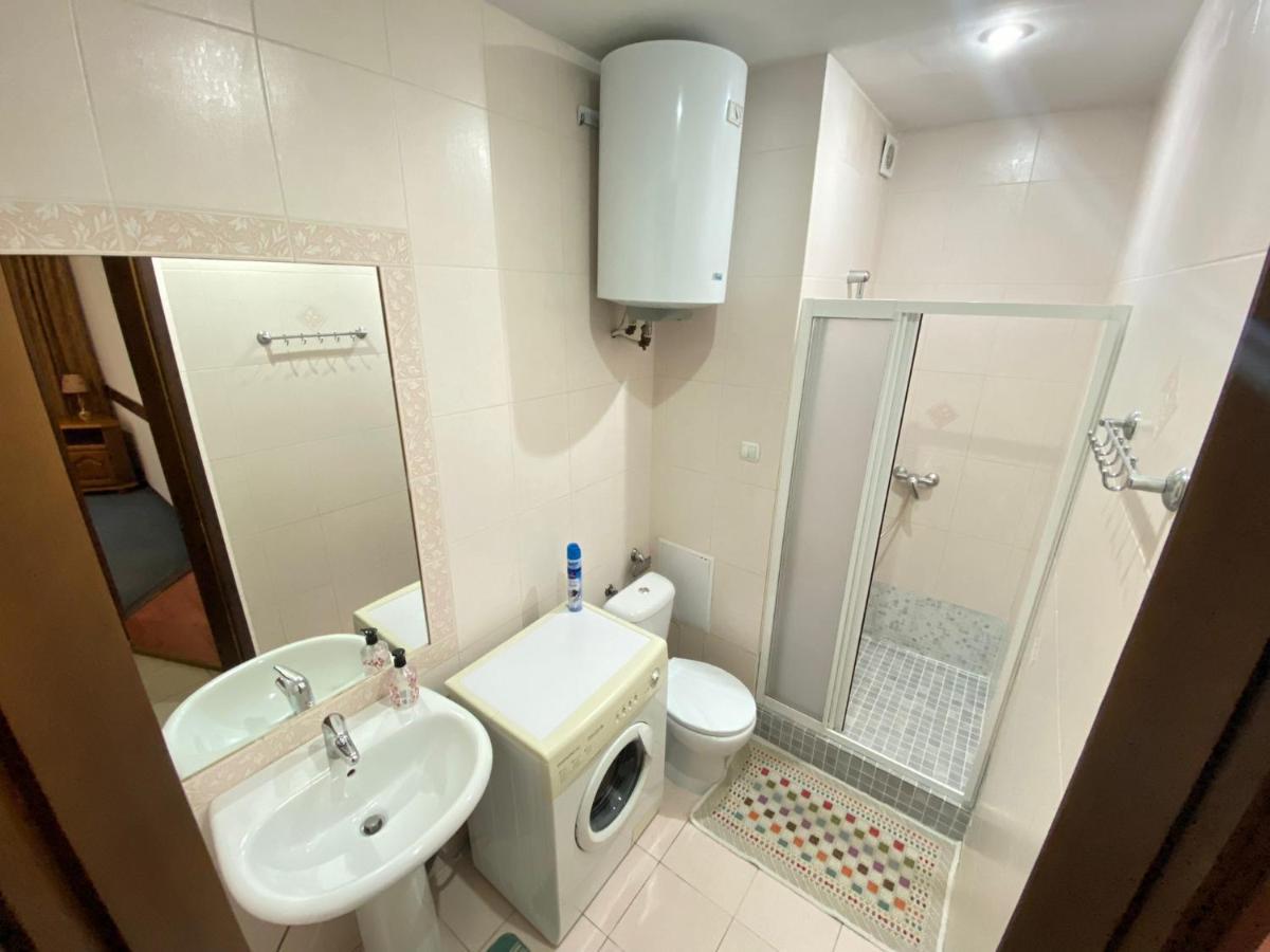 White New Apartments Ultracentral 2-Rooms In The Heart Chişinău Extérieur photo