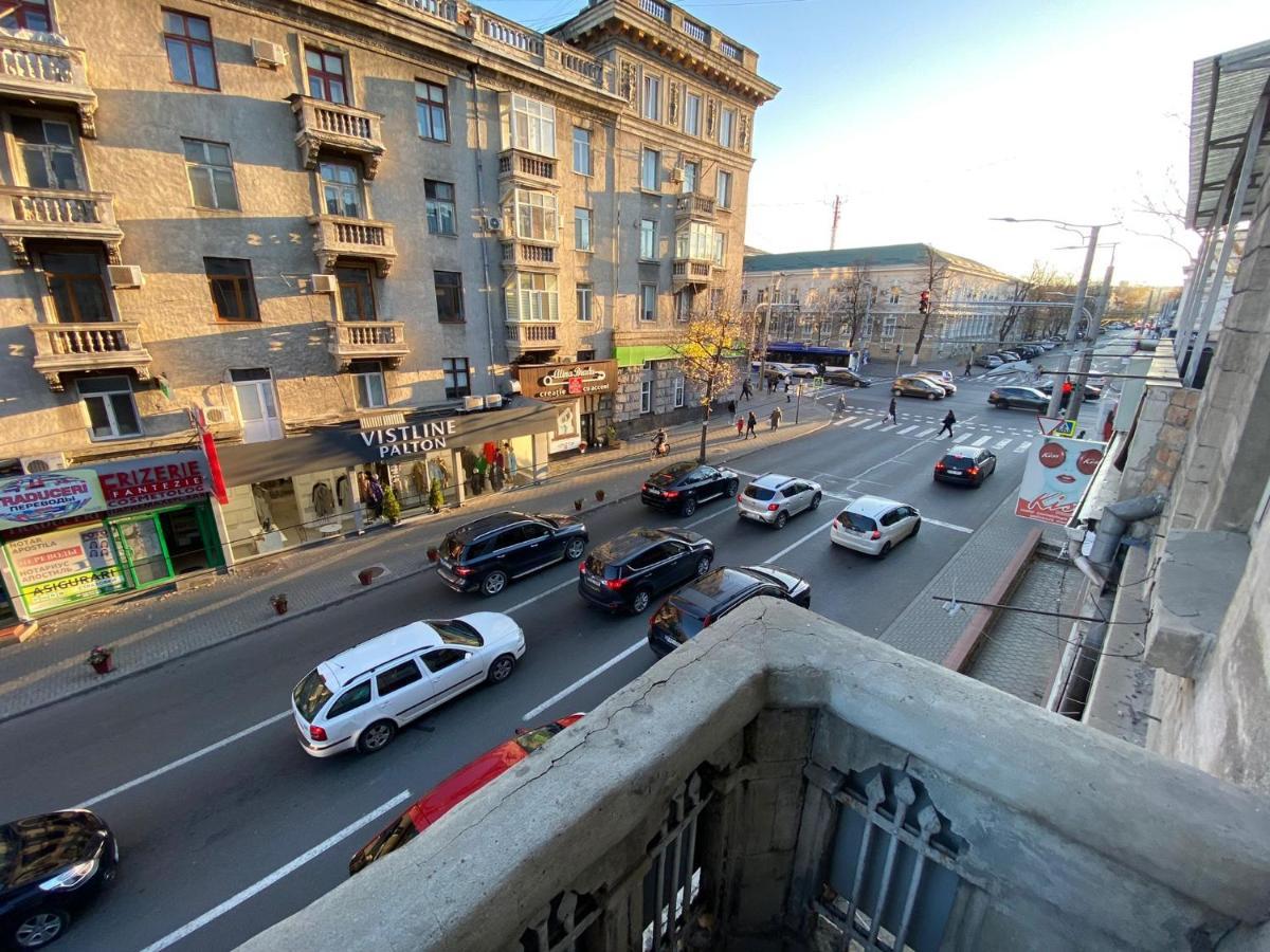 White New Apartments Ultracentral 2-Rooms In The Heart Chişinău Extérieur photo