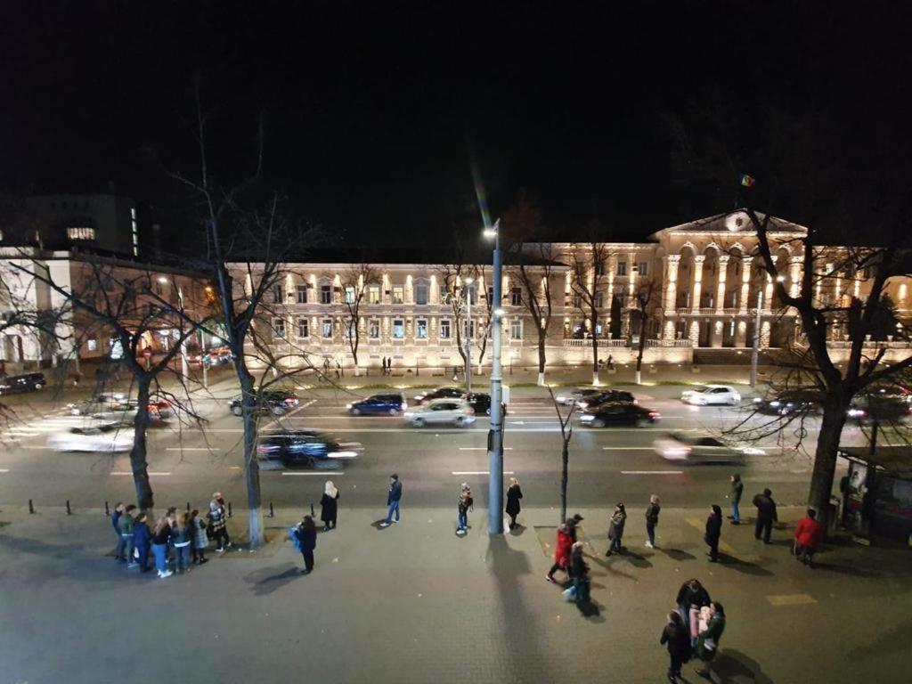 White New Apartments Ultracentral 2-Rooms In The Heart Chişinău Extérieur photo