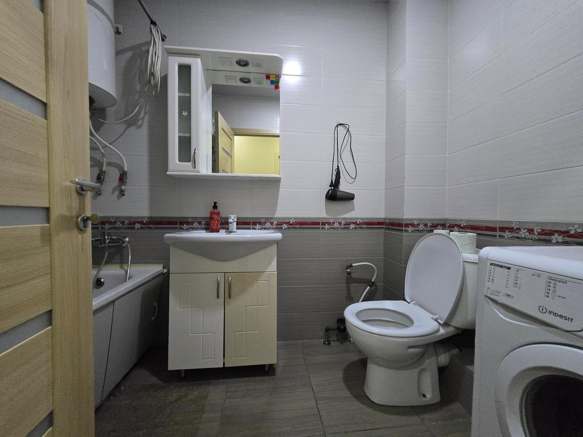 White New Apartments Ultracentral 2-Rooms In The Heart Chişinău Extérieur photo